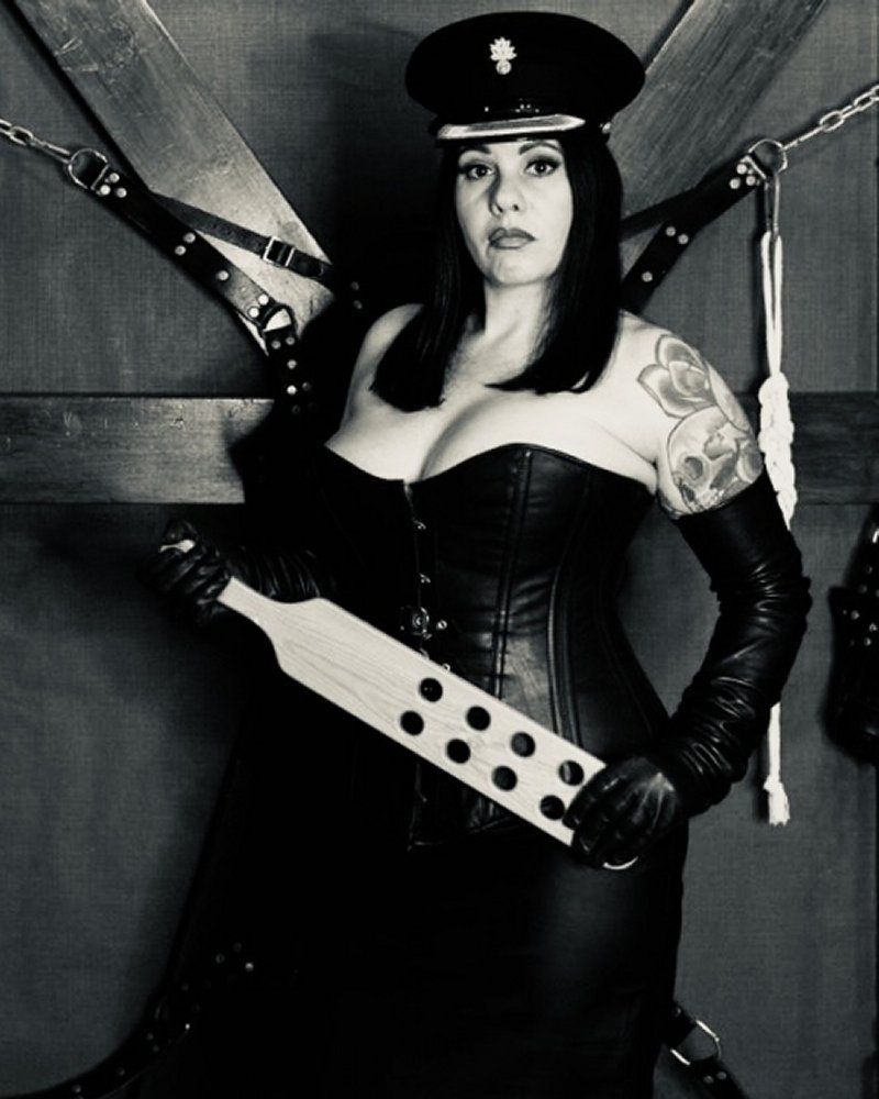 A photo of London Mistress Benicia
