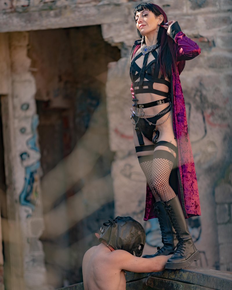 A photo of Mistress Vero Rua